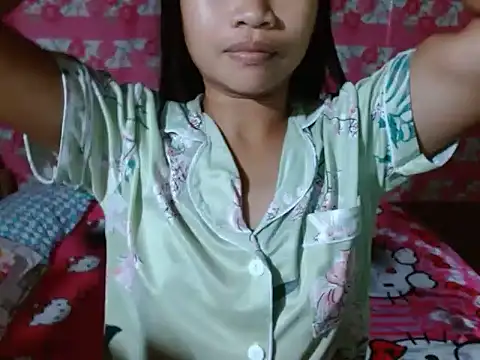 Snapshot of Itsme_Foxy_Shantale chatting on June 18, 11:20 pm Itsme Foxy Shantale online show from June 18, 11:20 pm