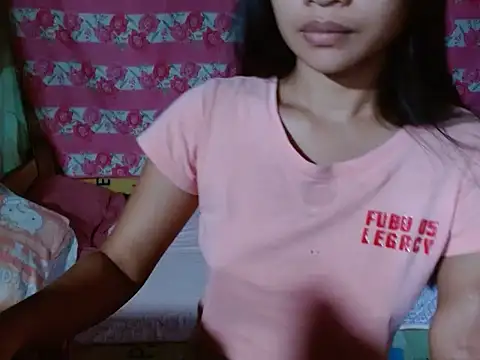 Snapshot of Itsme_Foxy_Shantale chatting on July 5, 10:39 pm Itsme Foxy Shantale online show from July 5, 10:39 pm