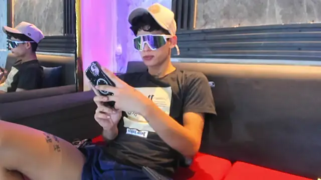Brianhot0F online show from June 18, 12:31 pm