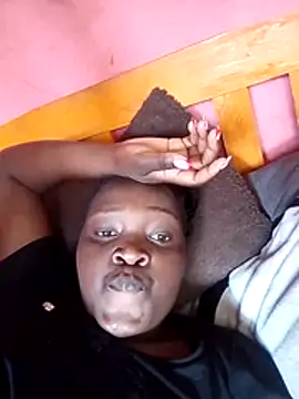 Snapshot of Danniellame chatting on June 6, 8:52 am Danniellame online show from June 6, 8:52 am