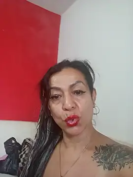 Snapshot of awezomepenelope chatting on June 27, 11:04 am awezomepenelope online show from June 27, 11:04 am
