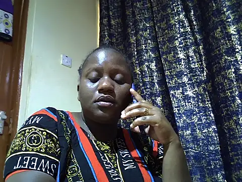 Snapshot of biganni_ chatting on July 21, 12:51 pm biganni online show from July 21, 12:51 pm
