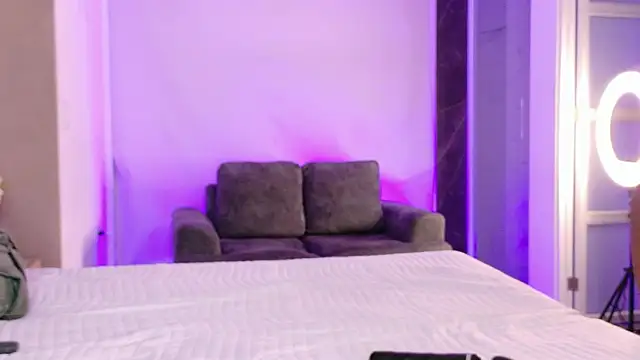 Snapshot of Charlotte-Brandt chatting on July 22, 3:53 am Charlotte-Brandt online show from July 22, 3:53 am