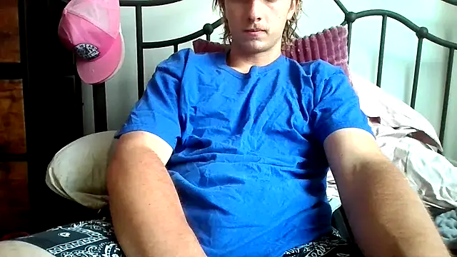 Snapshot of michaeljacobs12 chatting on June 8, 9:59 pm michaeljacobs12 online show from June 8, 9:59 pm