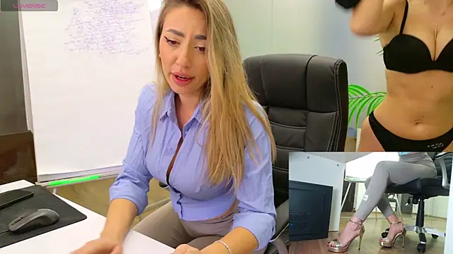 Snapshot of BabesGoWild chatting on January 26, 9:07 pm BabesGoWild online show from January 26, 9:07 pm