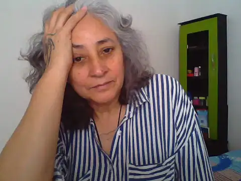 Snapshot of cersey_ chatting on June 9, 4:51 pm cersey online show from June 9, 4:51 pm