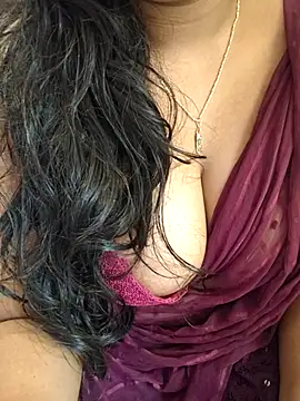 Snapshot of telugubigboobs__P chatting on July 8, 2:16 am telugubigboobs P online show from July 8, 2:16 am