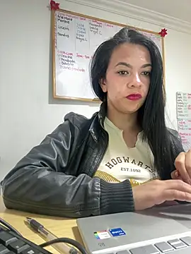 vanellopeFoxx online show from August 5, 9:06 pm
