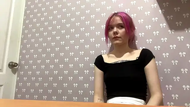 Snapshot of Linecutie chatting on July 1, 8:52 pm Linecutie online show from July 1, 8:52 pm