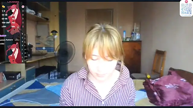 Snapshot of Mowhlntime chatting on July 8, 3:16 pm Mowhlntime online show from July 8, 3:16 pm