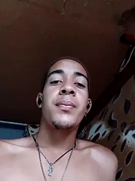 Snapshot of Enzo_Manul chatting on June 8, 3:23 pm Enzo Manul online show from June 8, 3:23 pm