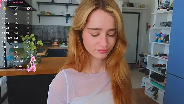 AliviaWithLove online show from August 4, 9:34 am