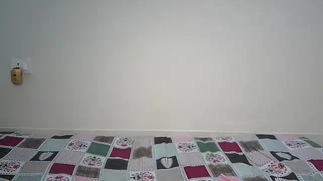 Angel shy  online show from August 7, 4:58 am