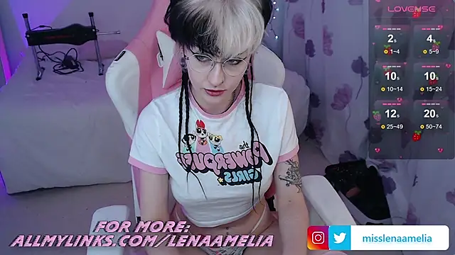 Snapshot of Lenas_Playroom chatting on February 1, 4:22 pm Lenas Playroom online show from February 1, 4:22 pm