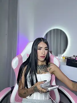 Snapshot of Babyygirl__ chatting on June 8, 2:34 am Babyygirl online show from June 8, 2:34 am