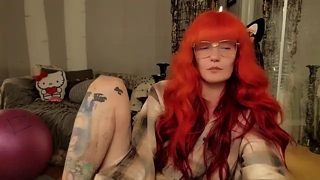 Snapshot of youngmilfBlossom chatting on June 27, 3:55 am youngmilfBlossom online show from June 27, 3:55 am