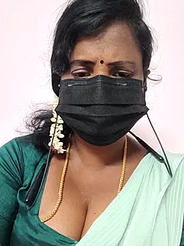 aiswarya143 online show from June 10, 11:09 am