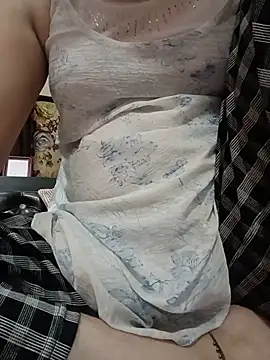 Snapshot of Miss-cutee chatting on July 18, 10:30 am Miss-cutee online show from July 18, 10:30 am