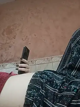 Snapshot of Miss-cutee chatting on August 3, 7:40 am Miss-cutee online show from August 3, 7:40 am