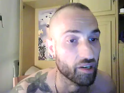 Snapshot of phanton29 chatting on July 3, 11:44 pm phanton29 online show from July 3, 11:44 pm