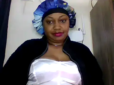 Snapshot of maggymiss chatting on July 19, 11:58 am maggymiss online show from July 19, 11:58 am