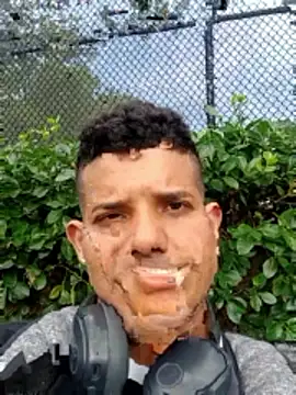 Snapshot of carlos0204 chatting on June 6, 4:55 pm carlos0204 online show from June 6, 4:55 pm