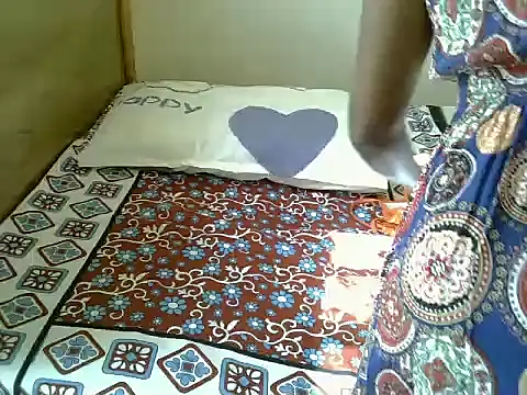 Snapshot of Trixiepixy chatting on June 9, 12:17 pm Trixiepixy online show from June 9, 12:17 pm