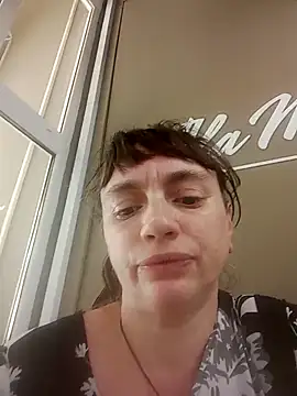 Snapshot of AnitaLove077 chatting on June 24, 9:41 am AnitaLove077 online show from June 24, 9:41 am