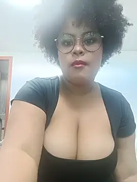 Lolacurly69 online show from June 12, 9:35 pm