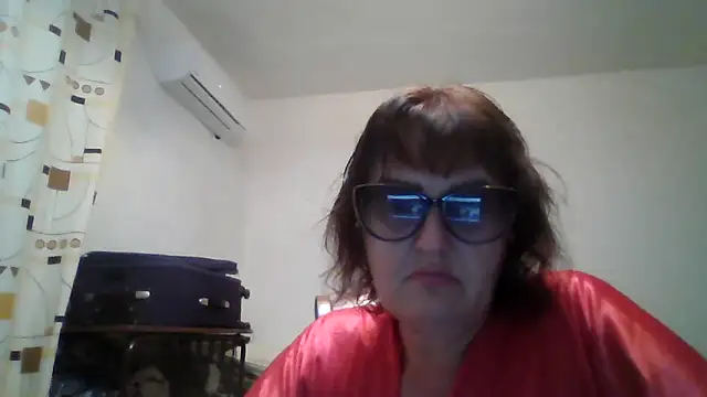 Snapshot of ErikaXShine chatting on June 20, 8:22 pm ErikaXShine online show from June 20, 8:22 pm