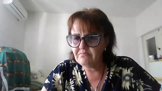 Snapshot of ErikaXShine chatting on June 23, 11:41 am ErikaXShine online show from June 23, 11:41 am
