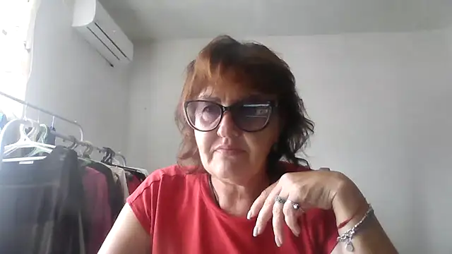 Snapshot of ErikaXShine chatting on August 4, 12:08 pm ErikaXShine online show from August 4, 12:08 pm