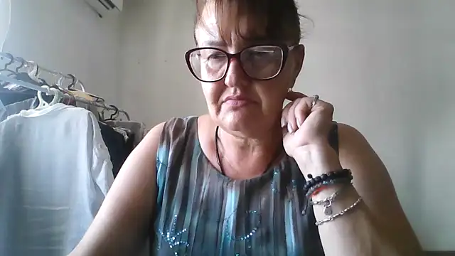 Snapshot of ErikaXShine chatting on August 7, 12:07 pm ErikaXShine online show from August 7, 12:07 pm