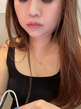 Snapshot of mimi05231 chatting on July 26, 3:47 am mimi05231 online show from July 26, 3:47 am