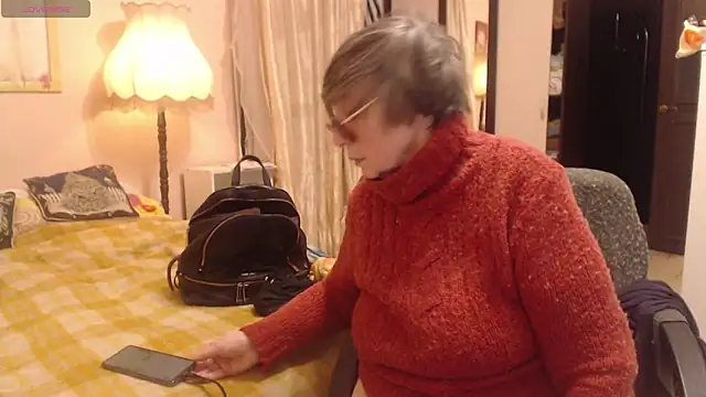 Sharon Amore online show from February 11, 5:18 pm