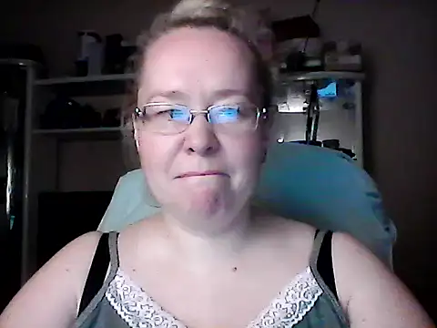 Viola27 online show from June 11, 4:49 pm