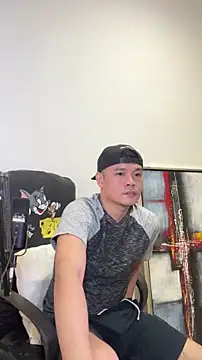 Snapshot of clarkdangerous chatting on June 11, 12:32 am clarkdangerous online show from June 11, 12:32 am