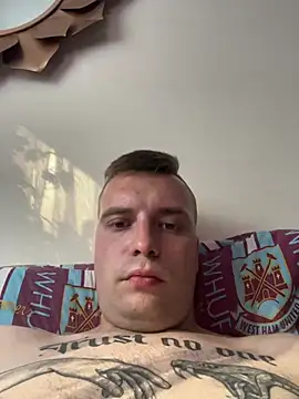 Xdxdxdwwwttr online show from June 26, 4:33 pm
