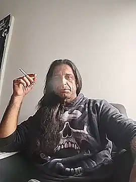 Nightcrawlers online show from June 15, 6:32 pm