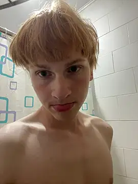 Joshua Gussy online show from June 8, 10:10 pm