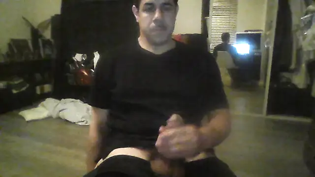 Snapshot of toosexy4myshirt chatting on June 26, 1:21 am toosexy4myshirt online show from June 26, 1:21 am