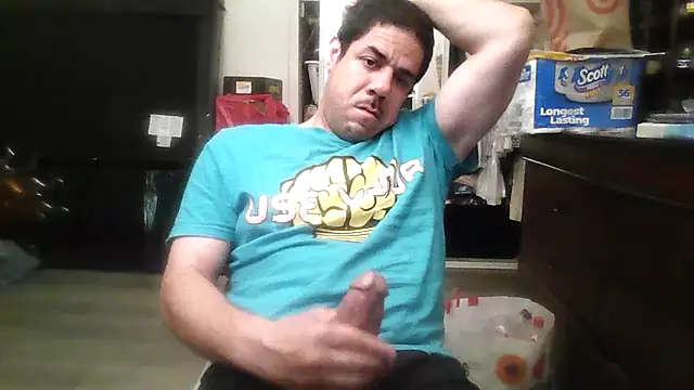 Snapshot of toosexy4myshirt chatting on June 28, 3:12 am toosexy4myshirt online show from June 28, 3:12 am