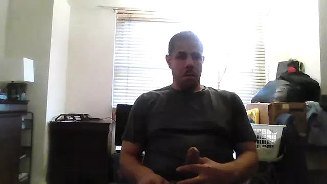 Snapshot of toosexy4myshirt chatting on July 14, 12:13 am toosexy4myshirt online show from July 14, 12:13 am