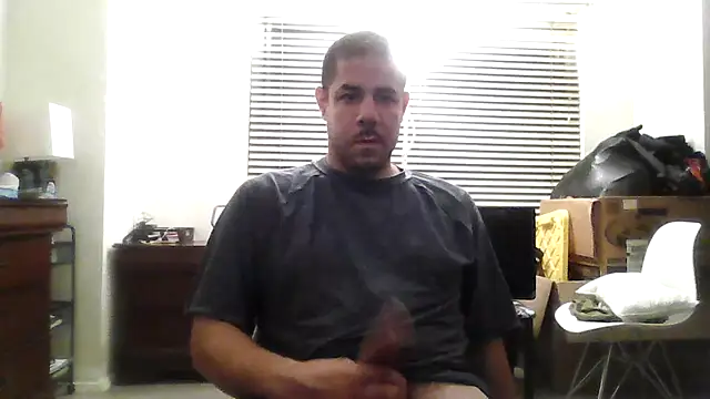 Snapshot of toosexy4myshirt chatting on July 17, 5:14 am toosexy4myshirt online show from July 17, 5:14 am