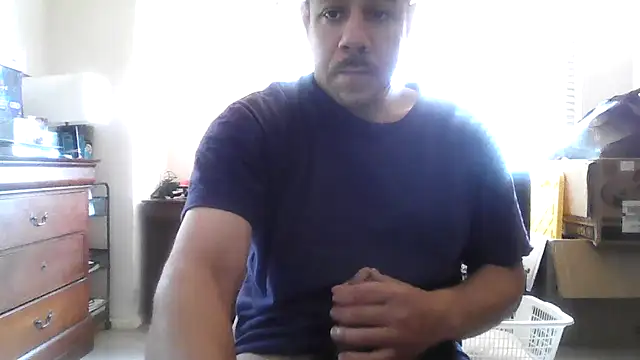 Snapshot of toosexy4myshirt chatting on July 18, 11:47 am toosexy4myshirt online show from July 18, 11:47 am