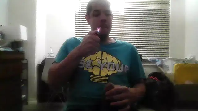 Snapshot of toosexy4myshirt chatting on July 24, 6:00 am toosexy4myshirt online show from July 24, 6:00 am