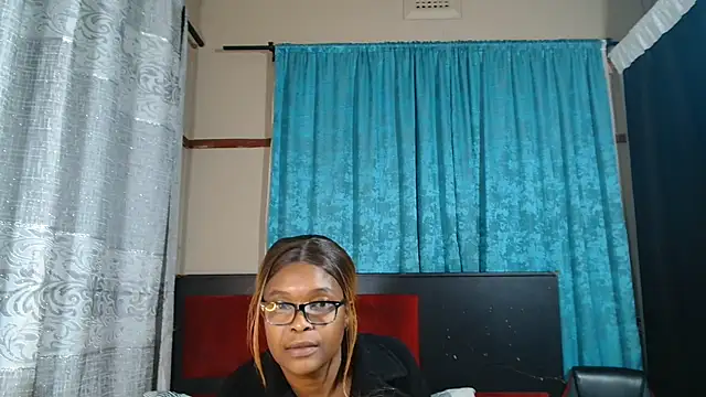 Snapshot of Lavendaxx chatting on July 12, 12:56 am Lavendaxx online show from July 12, 12:56 am