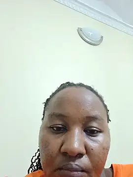 prettyniavibes online show from June 8, 6:08 pm