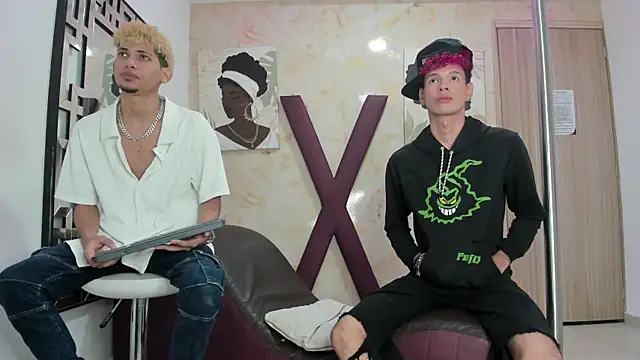 Hot skinny guys online show from July 4, 7:53 pm