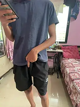 Snapshot of samyuthtwink chatting on July 30, 8:02 am samyuthtwink online show from July 30, 8:02 am